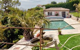 Adorable Maison Indépendante 30m2 avec Piscine en saison